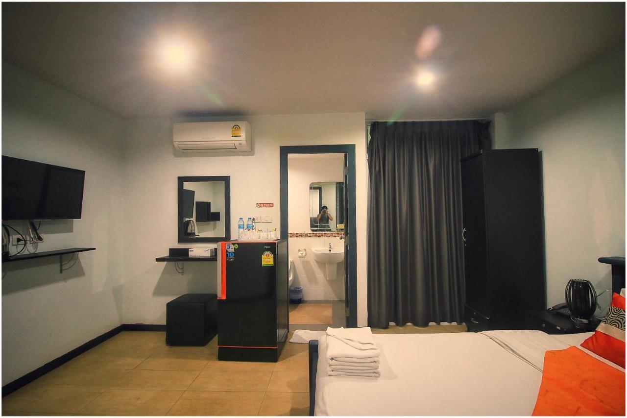 Colora Phuket Hotel 3*