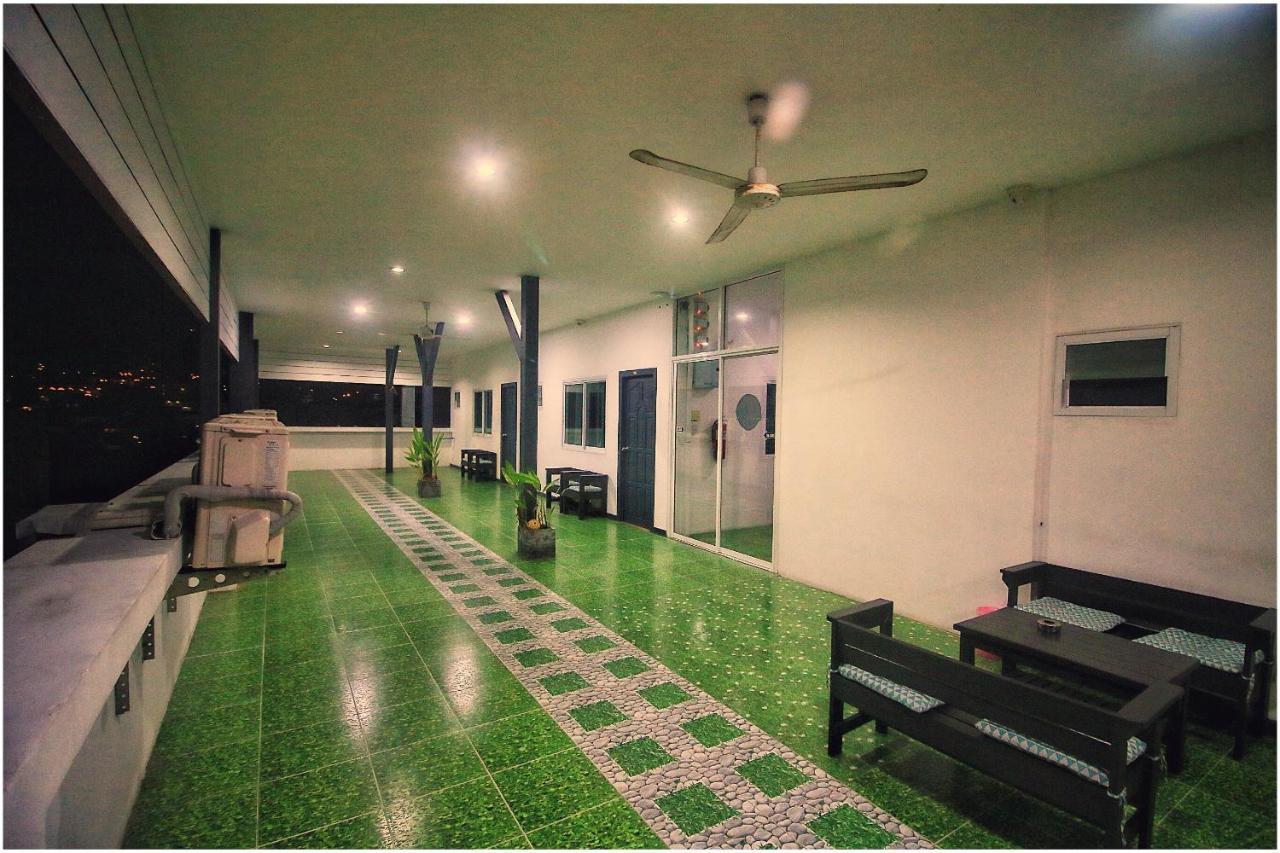 Colora Phuket 3*